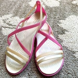 🌸Croc strapped sandal-iconic comfort